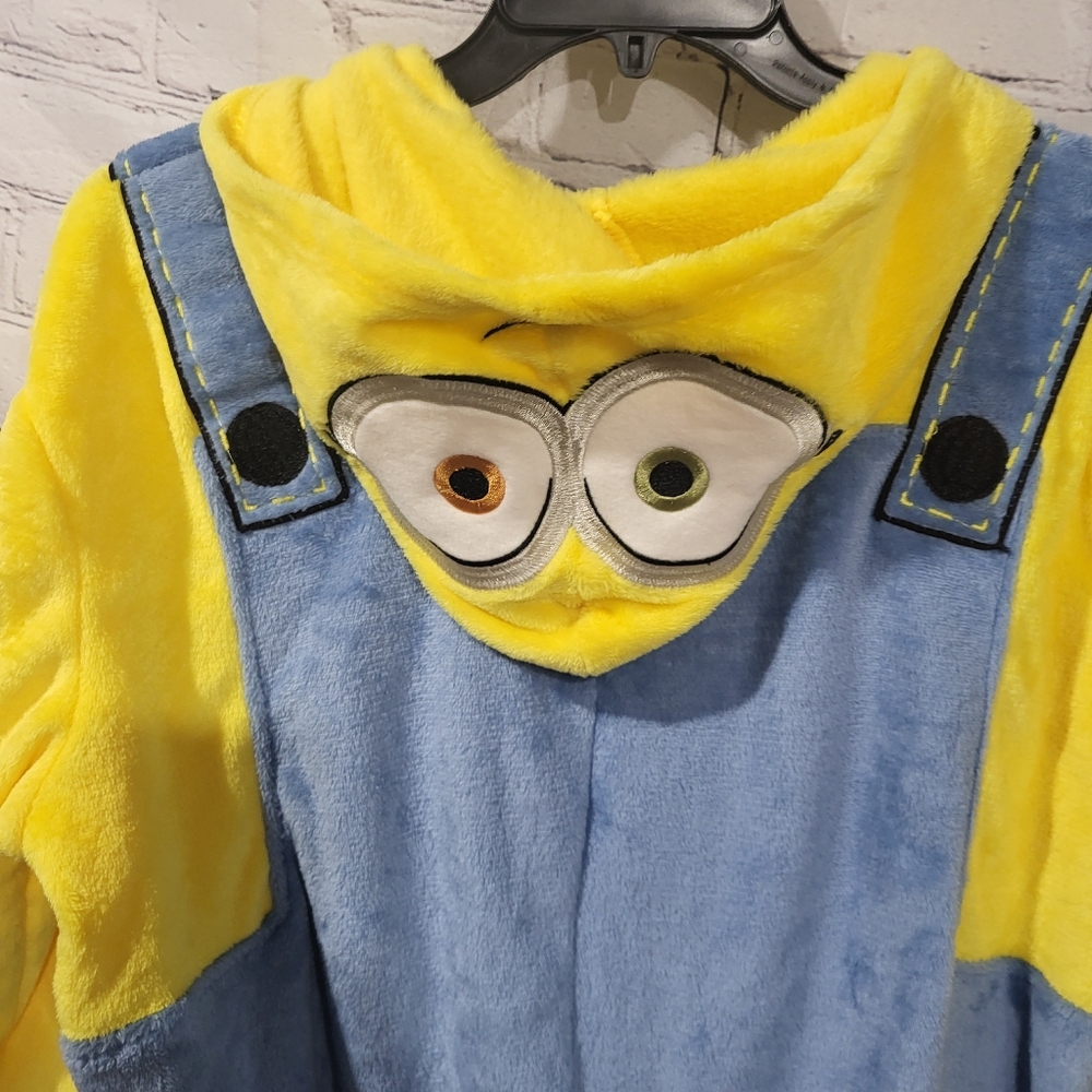 Minions Onsie - Picture 3 of 3
